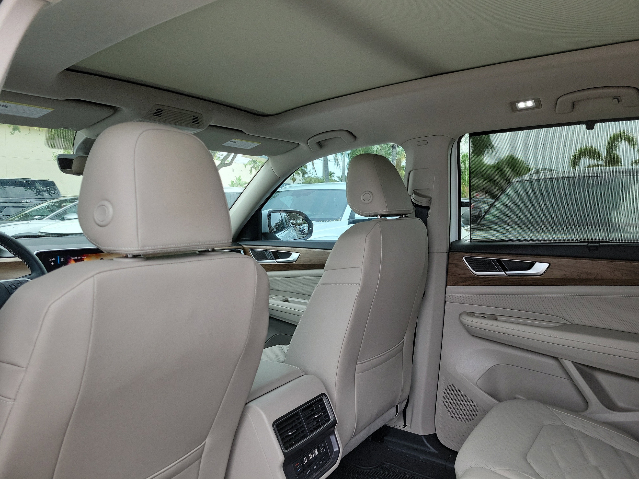 2026 Volkswagen Atlas SE w/Tech - Photo 13
