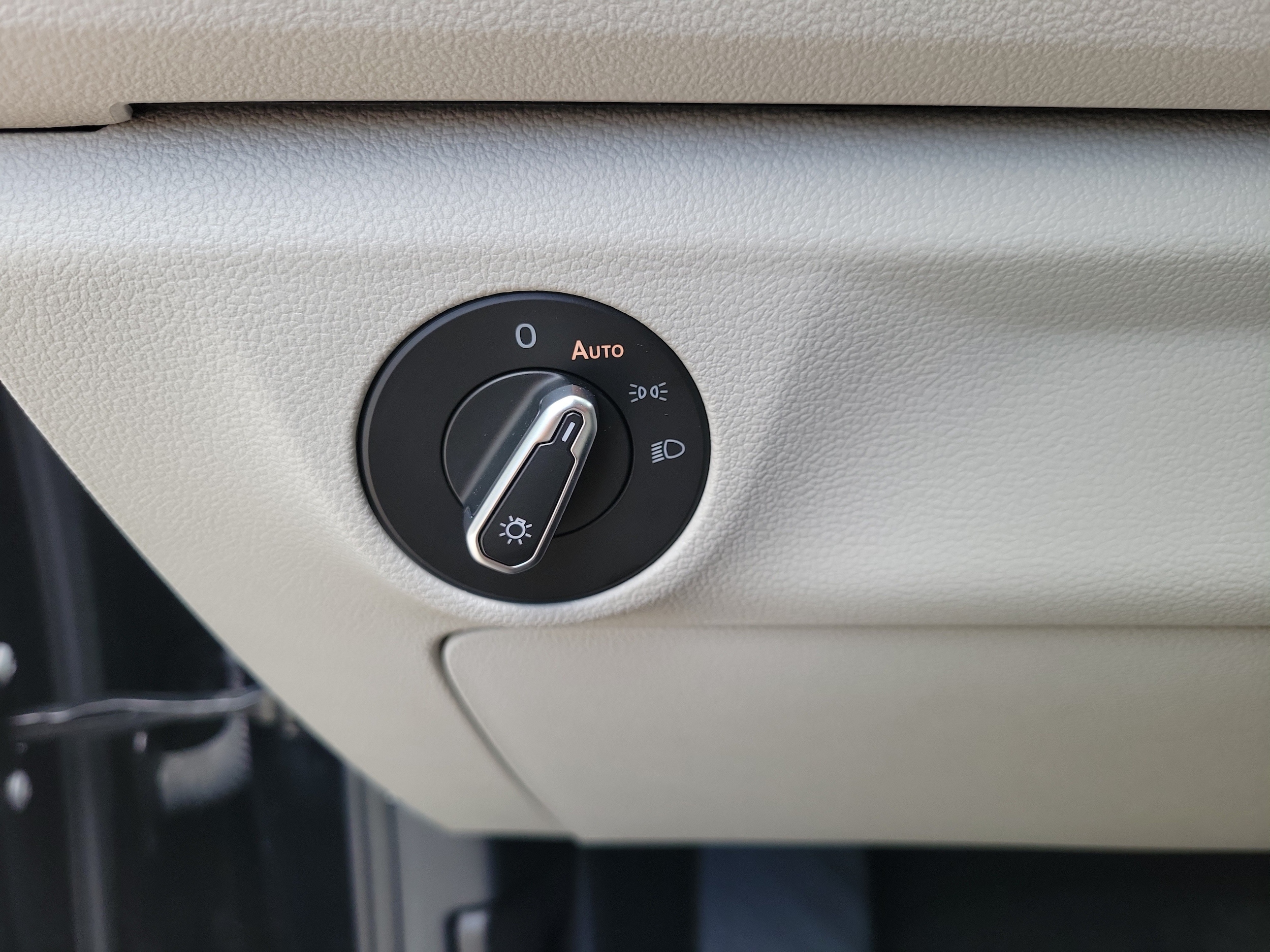 2024 Volkswagen Jetta SE - Photo 14