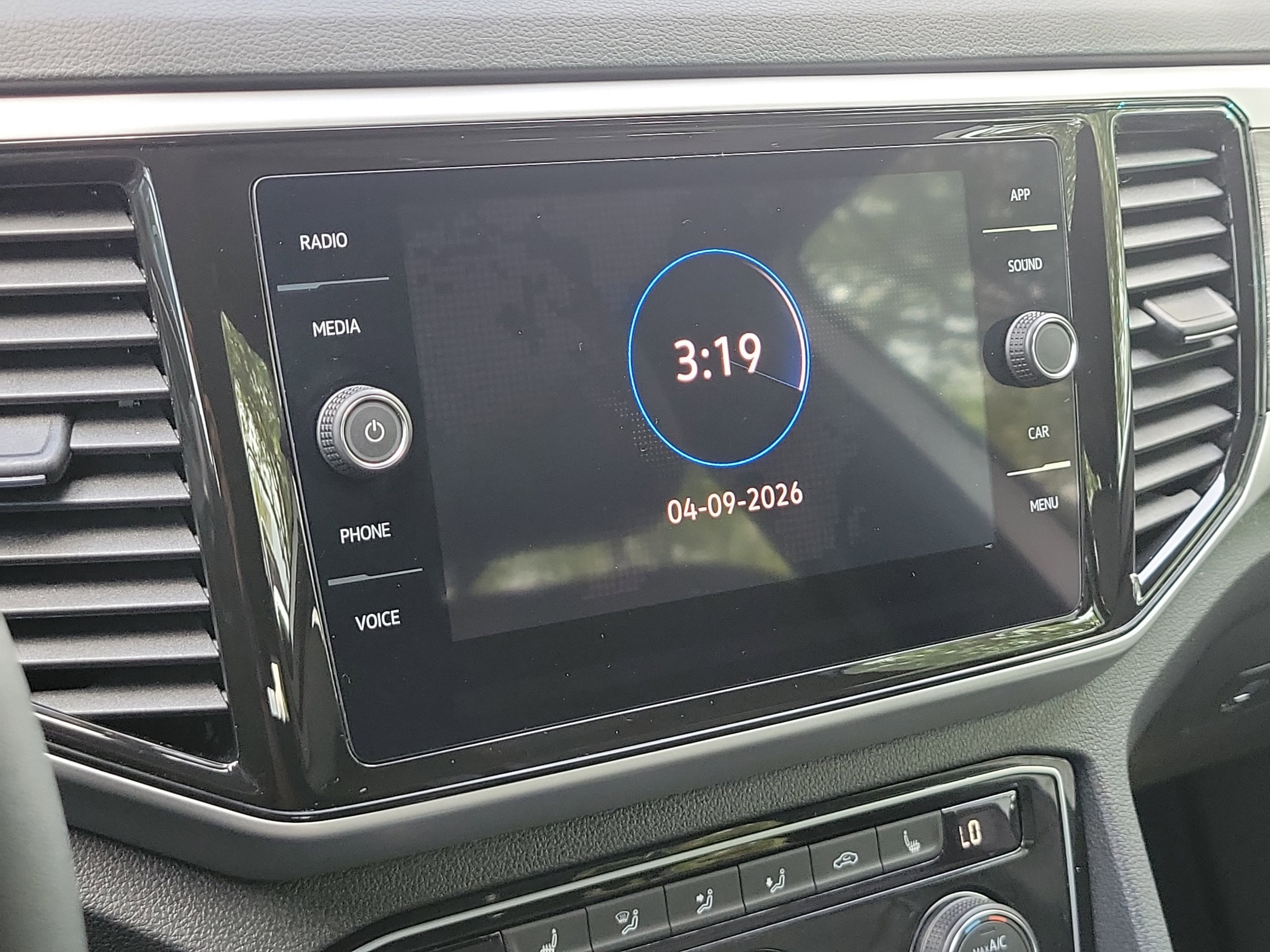 2023 Volkswagen Atlas Cross Sport SE w/Tech - Photo 25