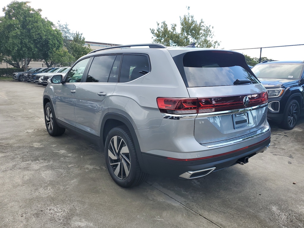 New 2026 Volkswagen Atlas SE w/Technology SUV