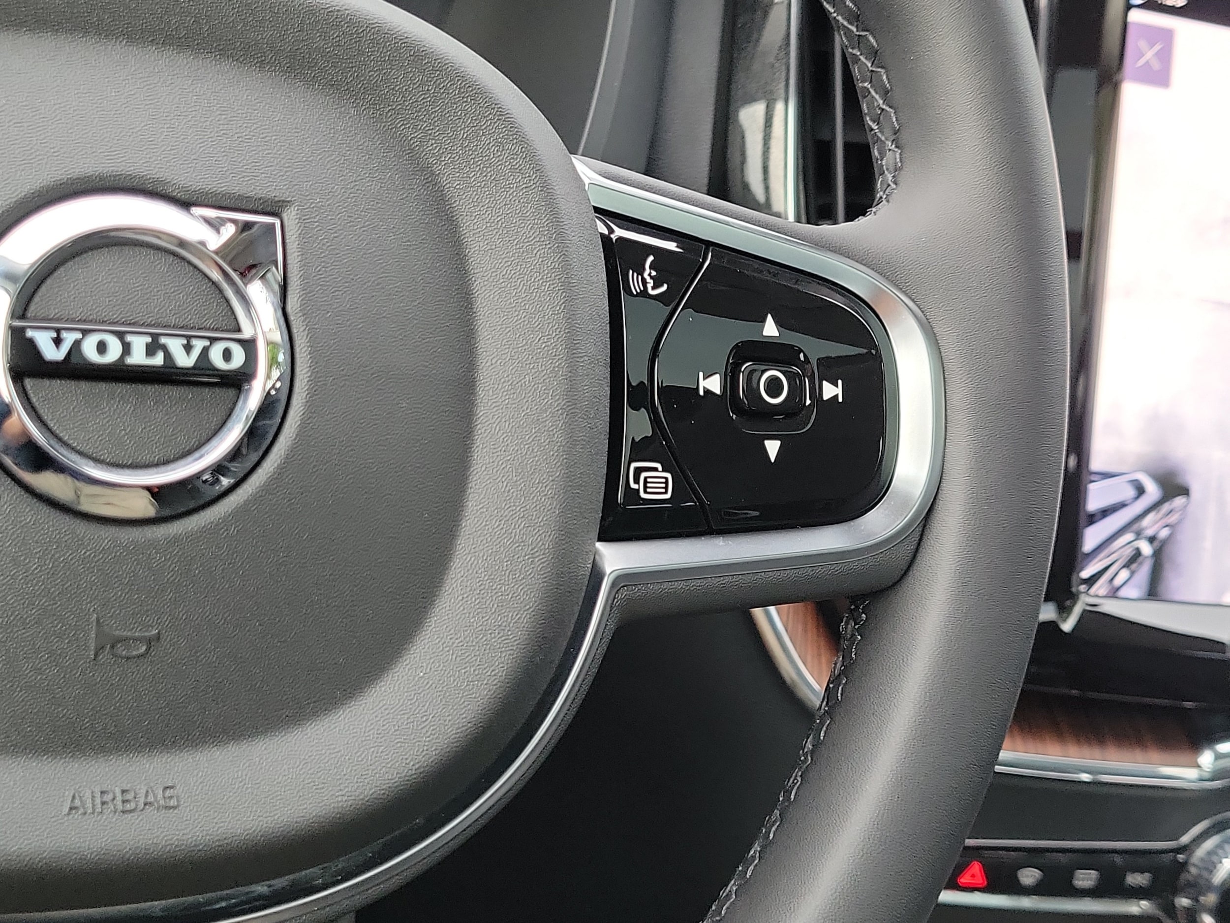 2024 Volvo XC60 Plus - Photo 24
