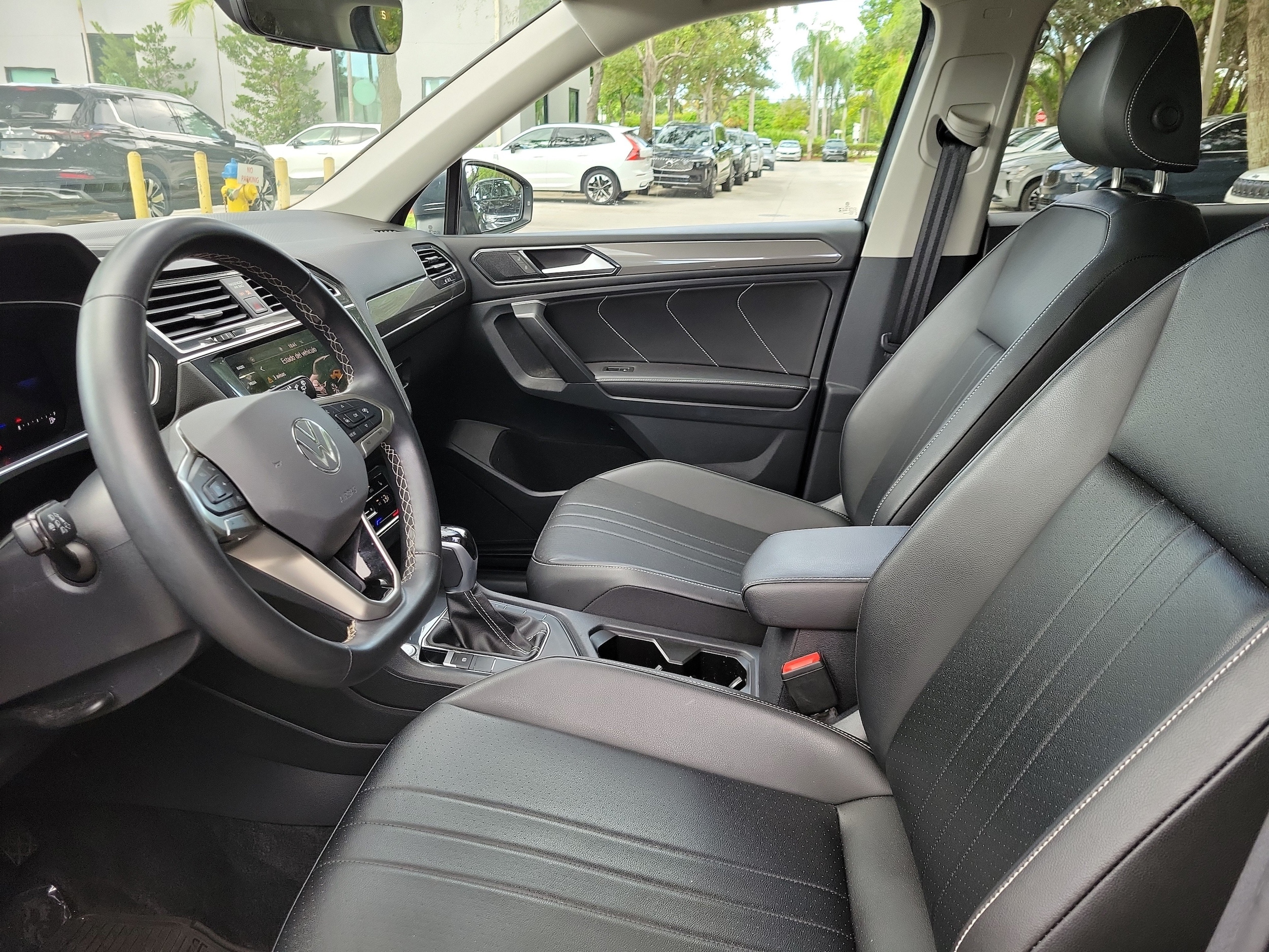 2024 Volkswagen Tiguan SE - Photo 16
