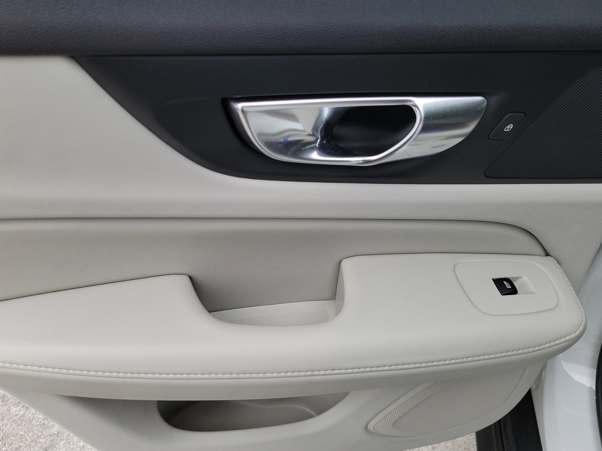 2023 Volvo V60 Cross Country Plus - Photo 14