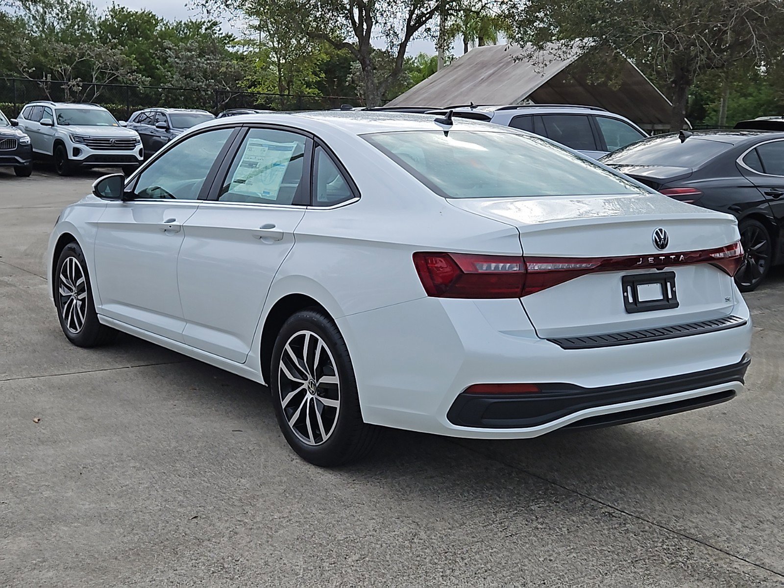 2025 Volkswagen Jetta 1.5T SE photo 3