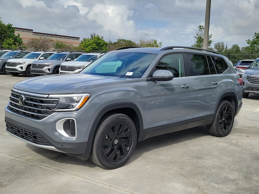 New 2026 Volkswagen Atlas 2.0T SE w/Technology SUV