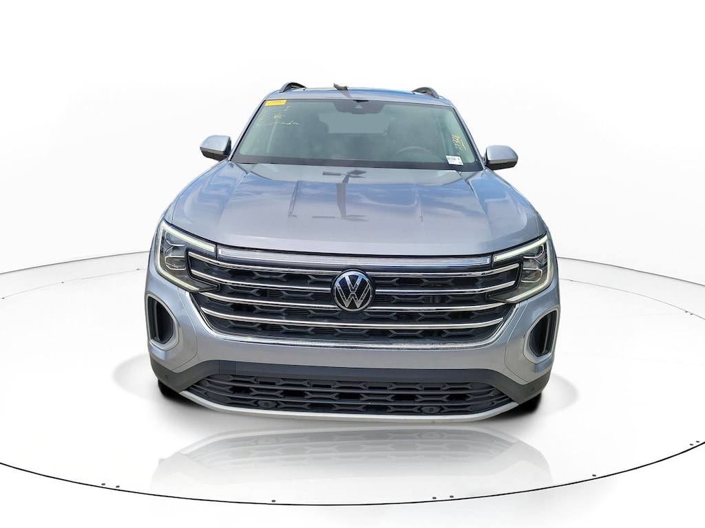 Used 2024 Volkswagen Atlas 2.0T SE w/Technology SUV