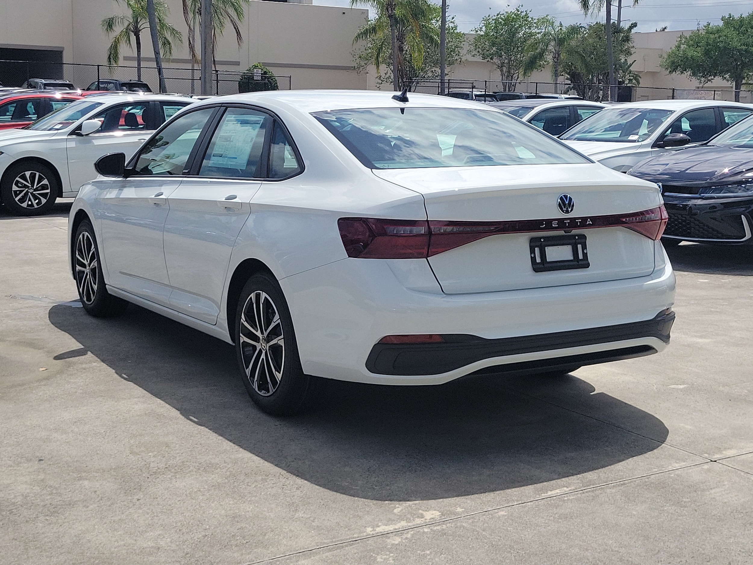 2026 Volkswagen Jetta Sport - Photo 7