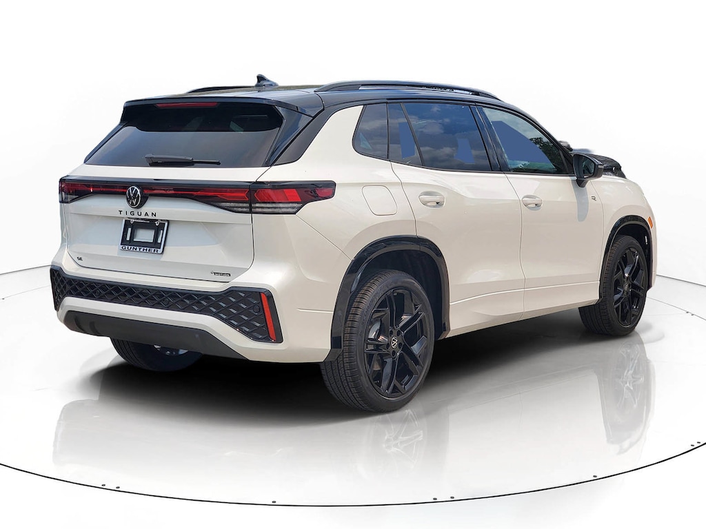 New 2026 Volkswagen Tiguan SE R-Line Black SUV