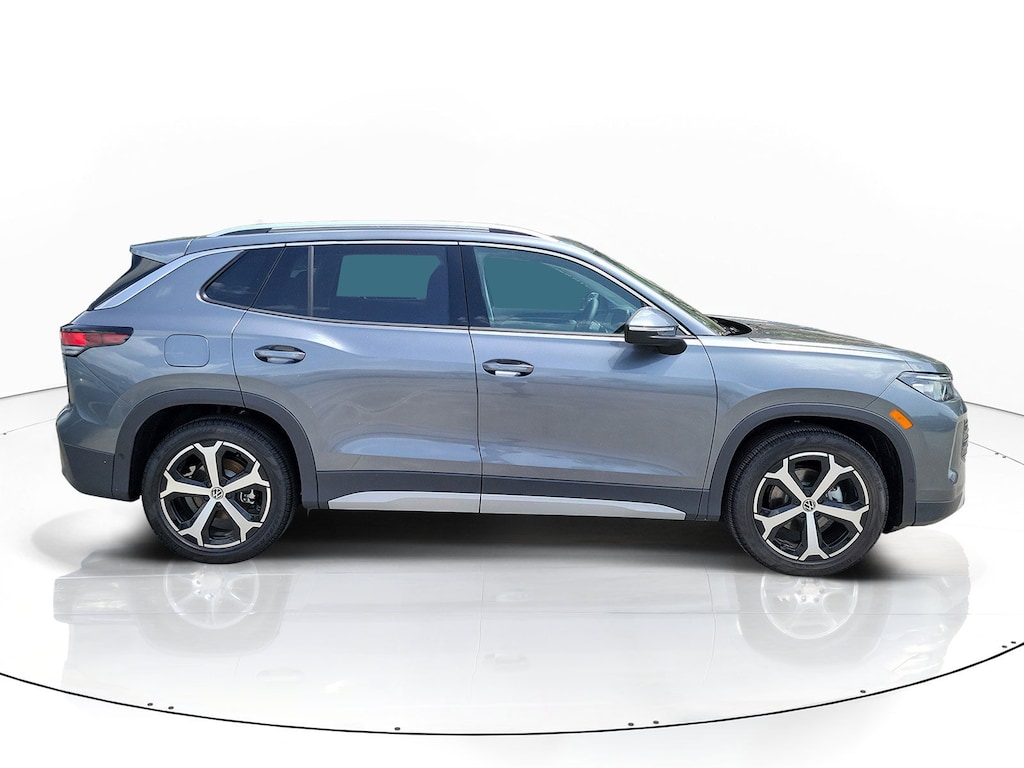 New 2026 Volkswagen Tiguan 2.0T SE SUV