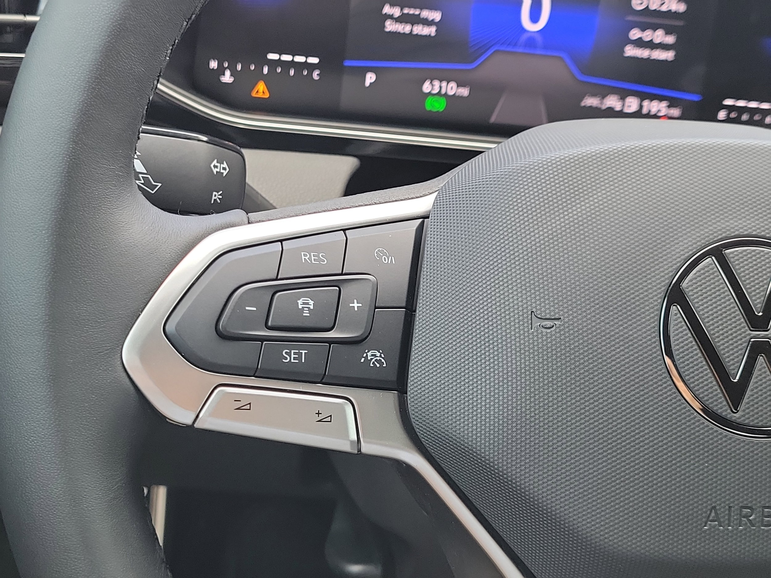 2025 Volkswagen Jetta Sport - Photo 22