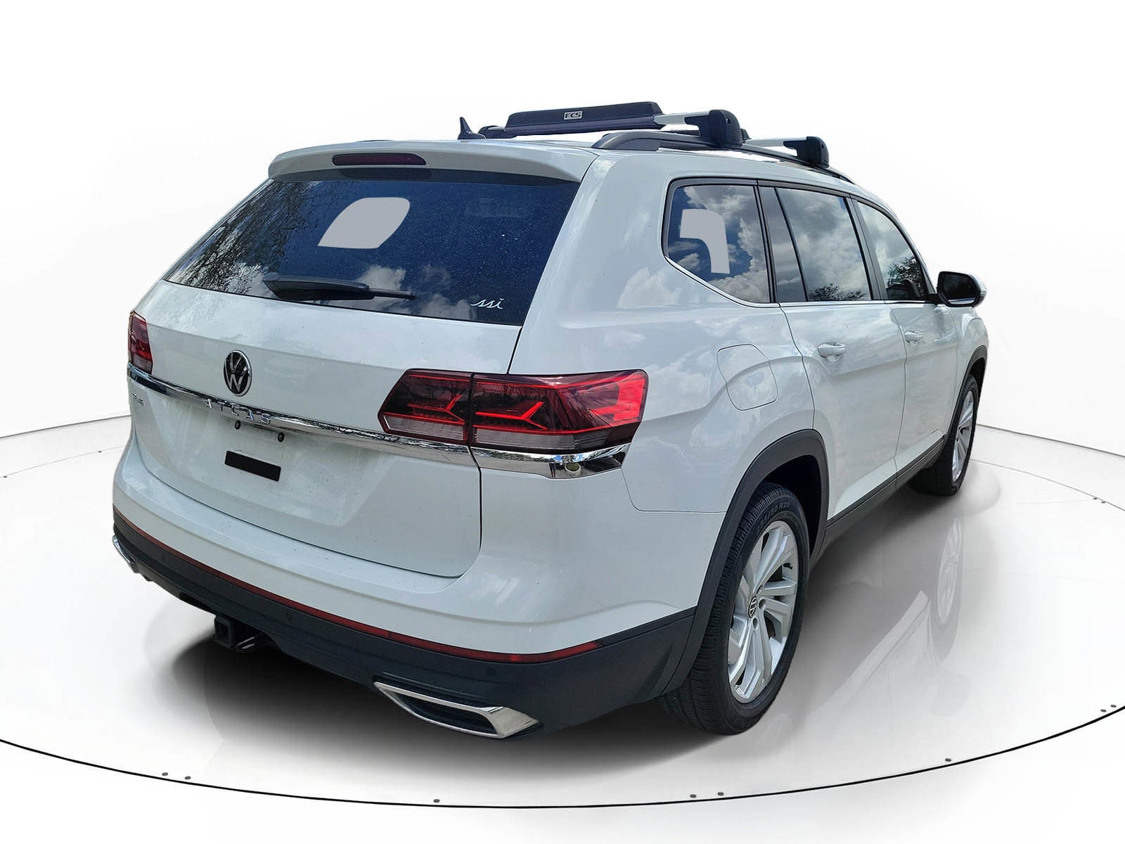 2022 Volkswagen Atlas SE w/Tech - Photo 9