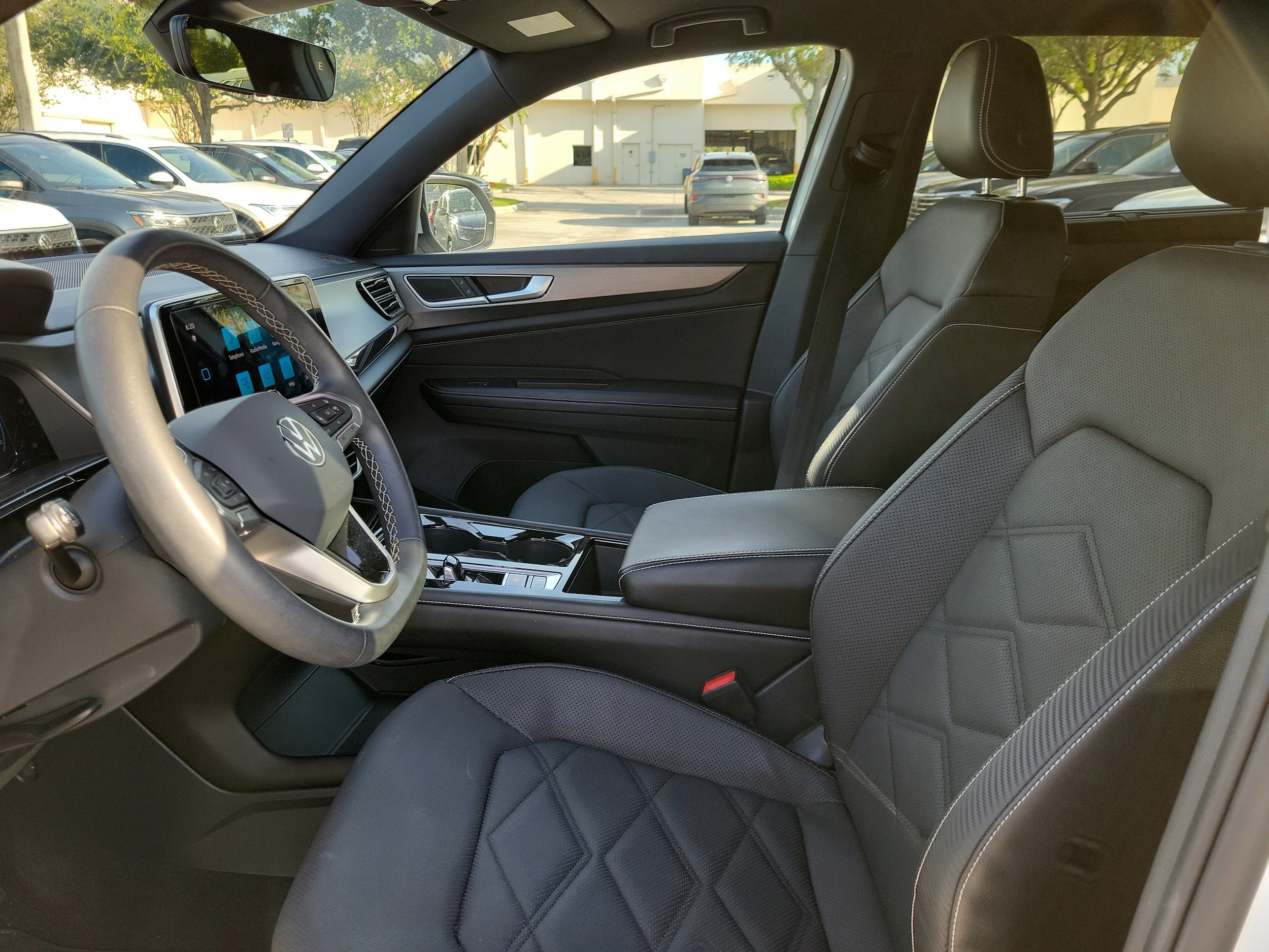 2024 Volkswagen Atlas Cross Sport SE w/Tech - Photo 16