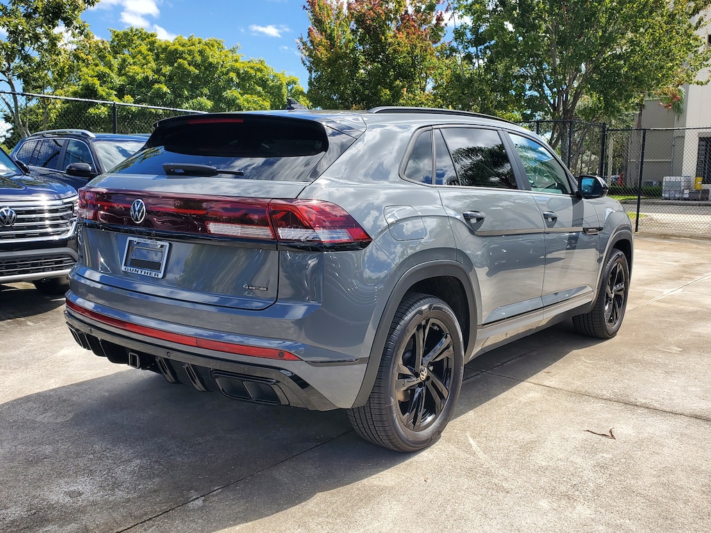 New 2026 Volkswagen Atlas Cross Sport 2.0T SEL R-Line Black SUV