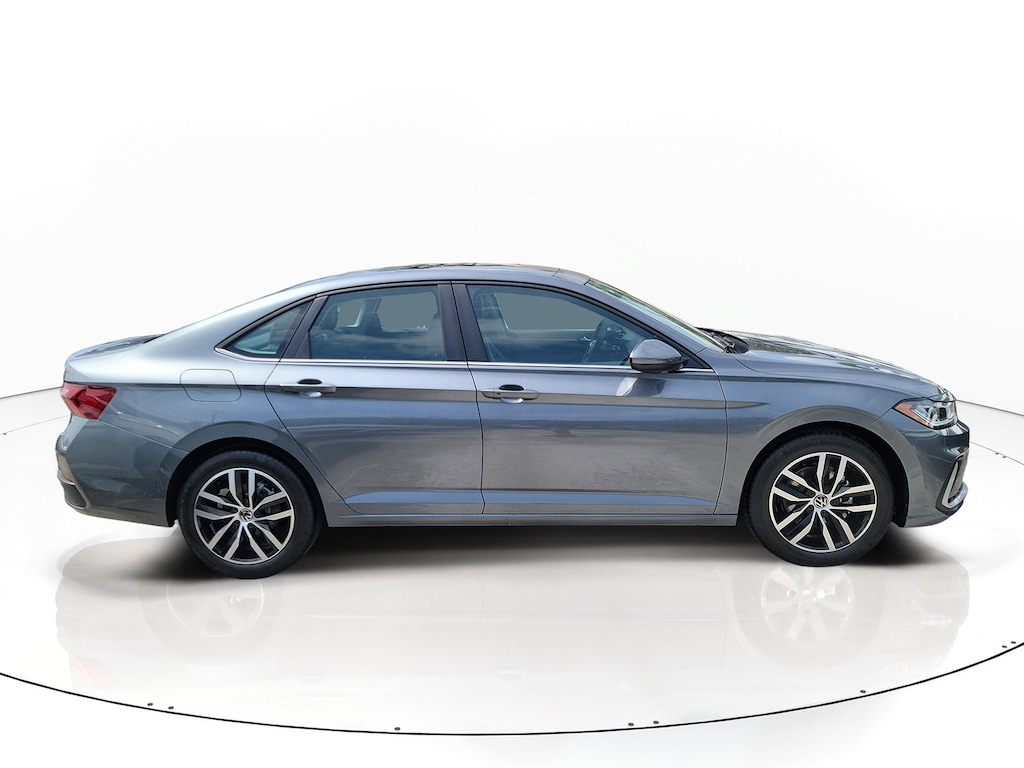 New 2026 Volkswagen Jetta 1.5T SE Sedan