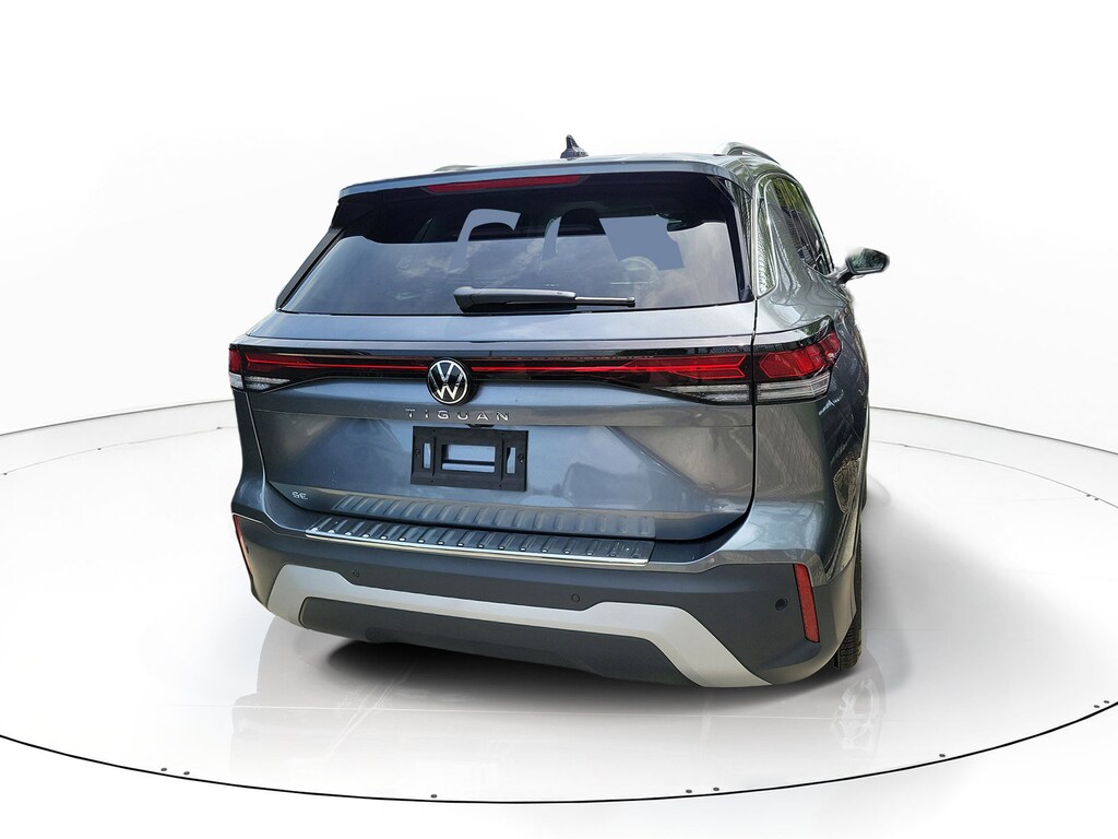 New 2026 Volkswagen Tiguan SE SUV