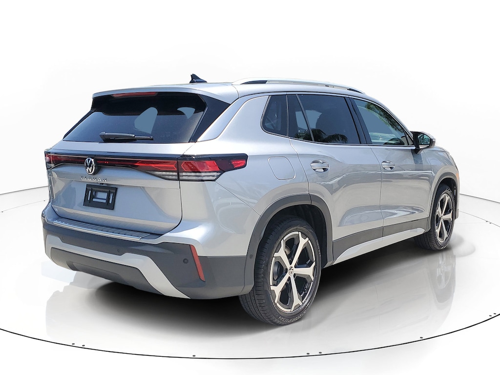 New 2026 Volkswagen Tiguan 2.0T SE SUV