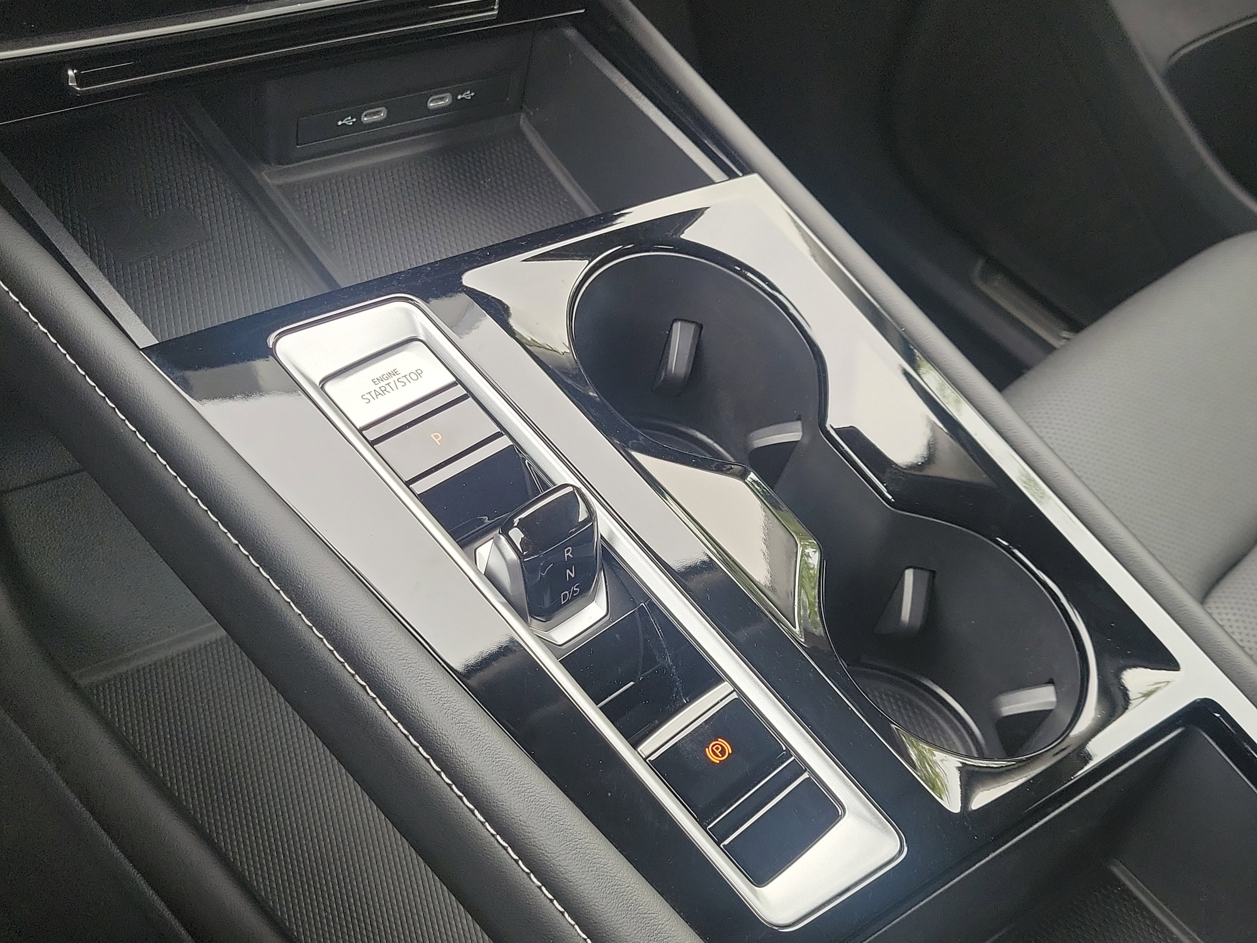 2024 Volkswagen Atlas SE w/Tech - Photo 26