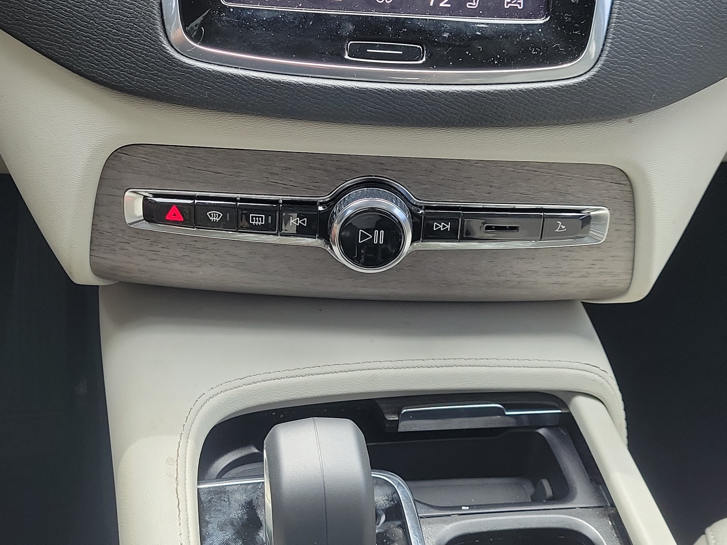2023 Volvo XC90 Plus - Photo 27