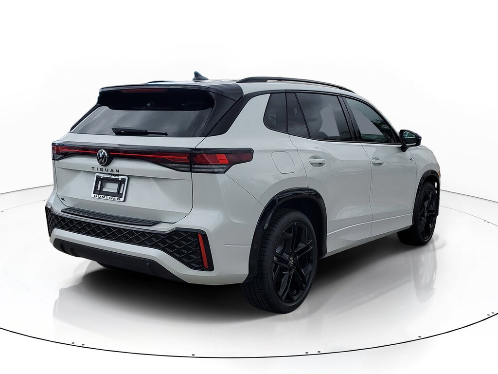 New 2026 Volkswagen Tiguan SE R-Line Black SUV