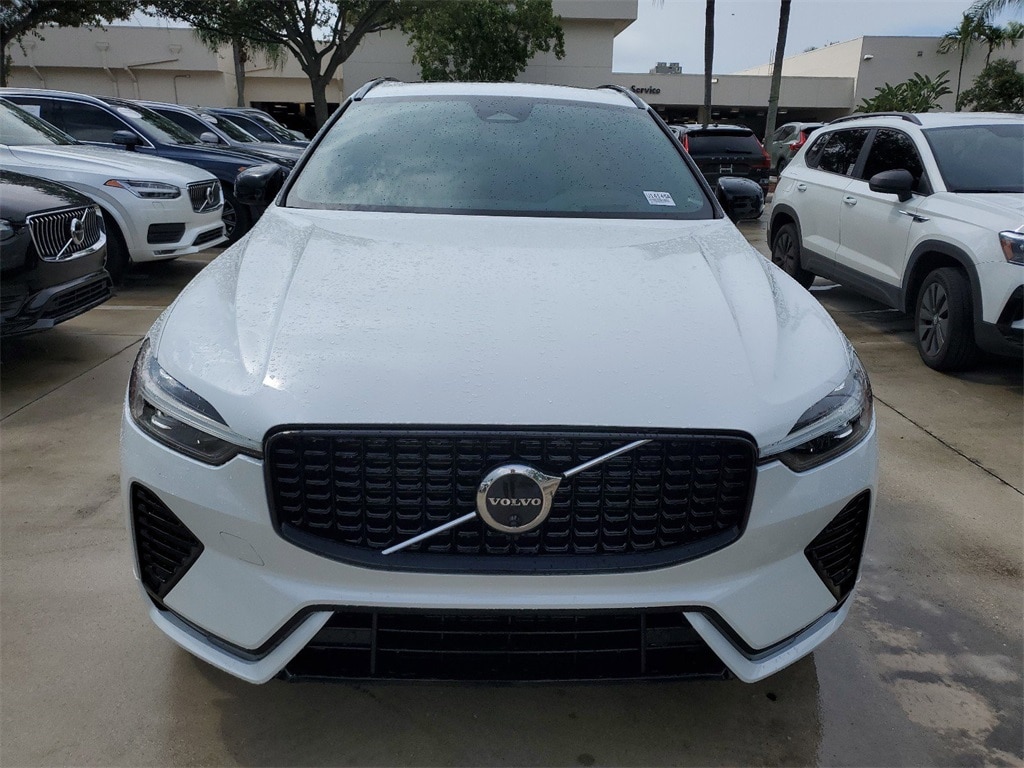 Used 2022 Volvo XC60 R-Design with VIN YV4L12DM6N1042321 for sale in Coconut Creek, FL