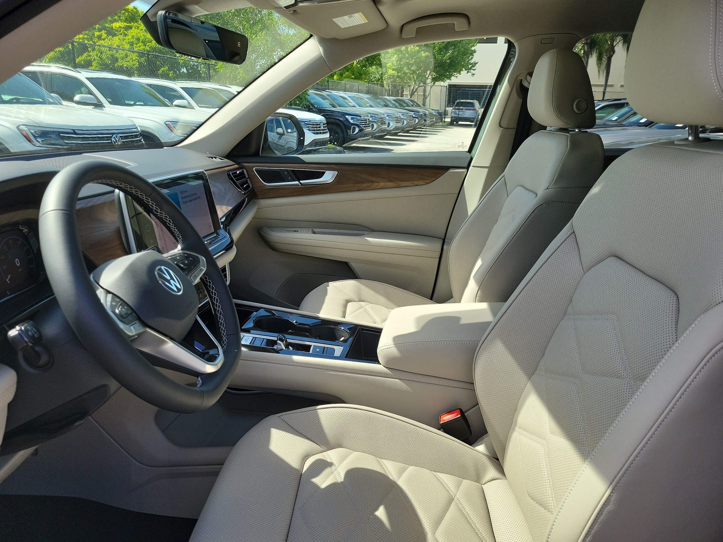 2026 Volkswagen Atlas SE w/Tech - Photo 8