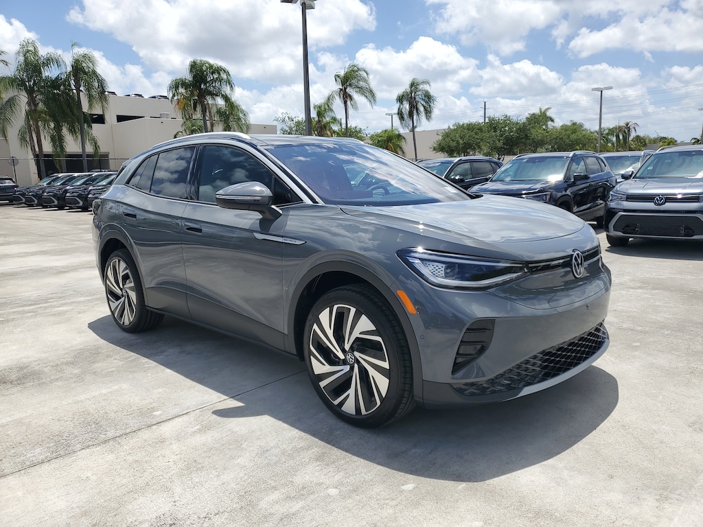 New 2025 Volkswagen ID.4 Pro S Plus SUV