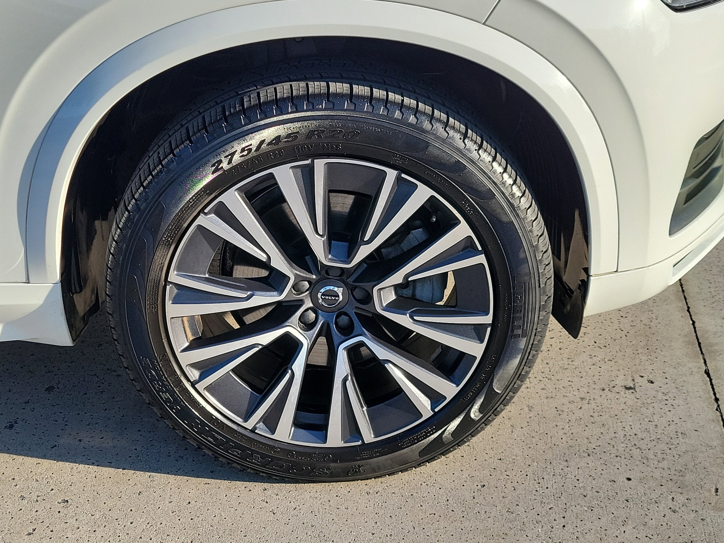 2022 Volvo XC90 Momentum - Photo 11