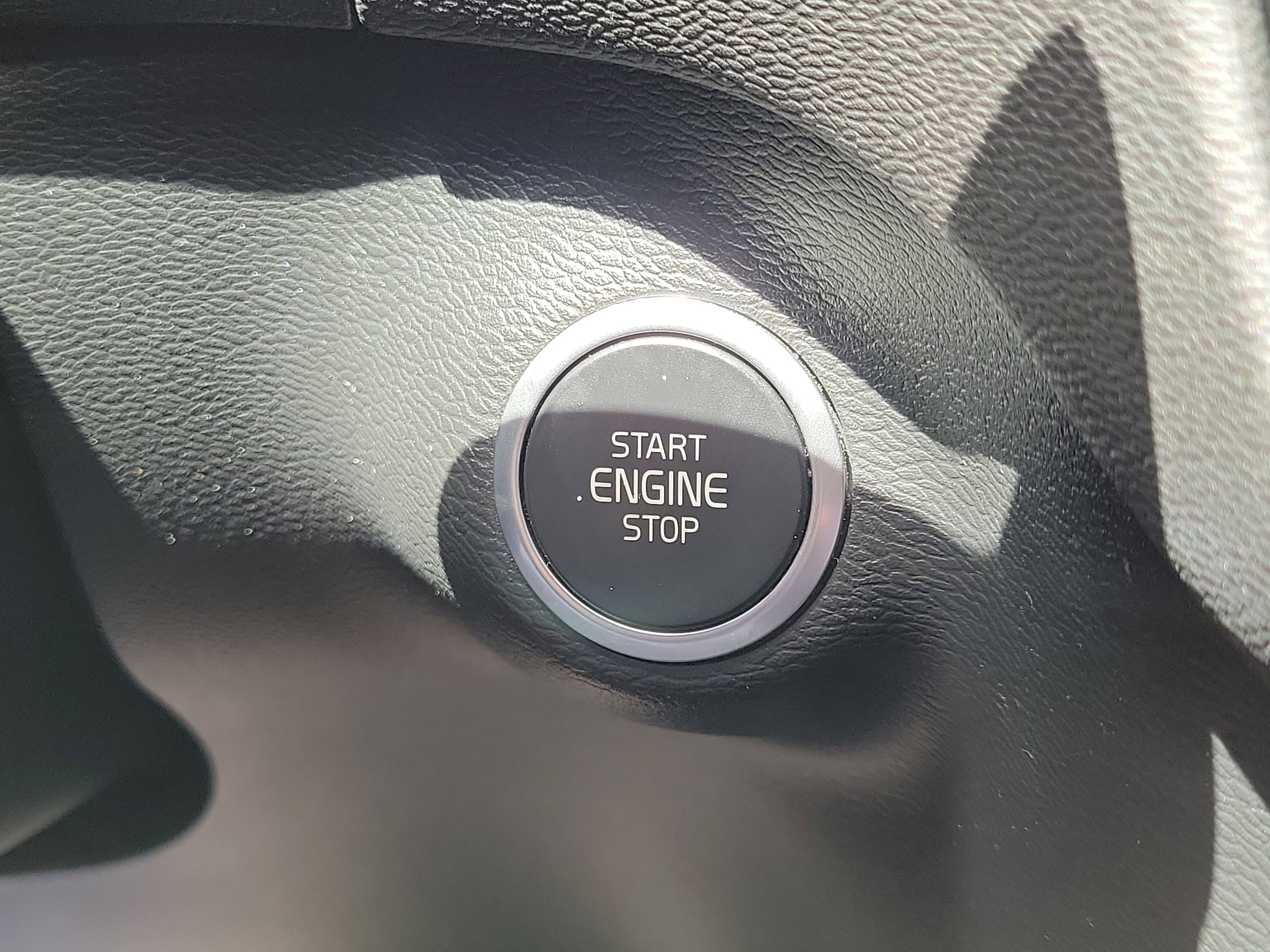 2021 Volvo XC40 R-Design - Photo 30