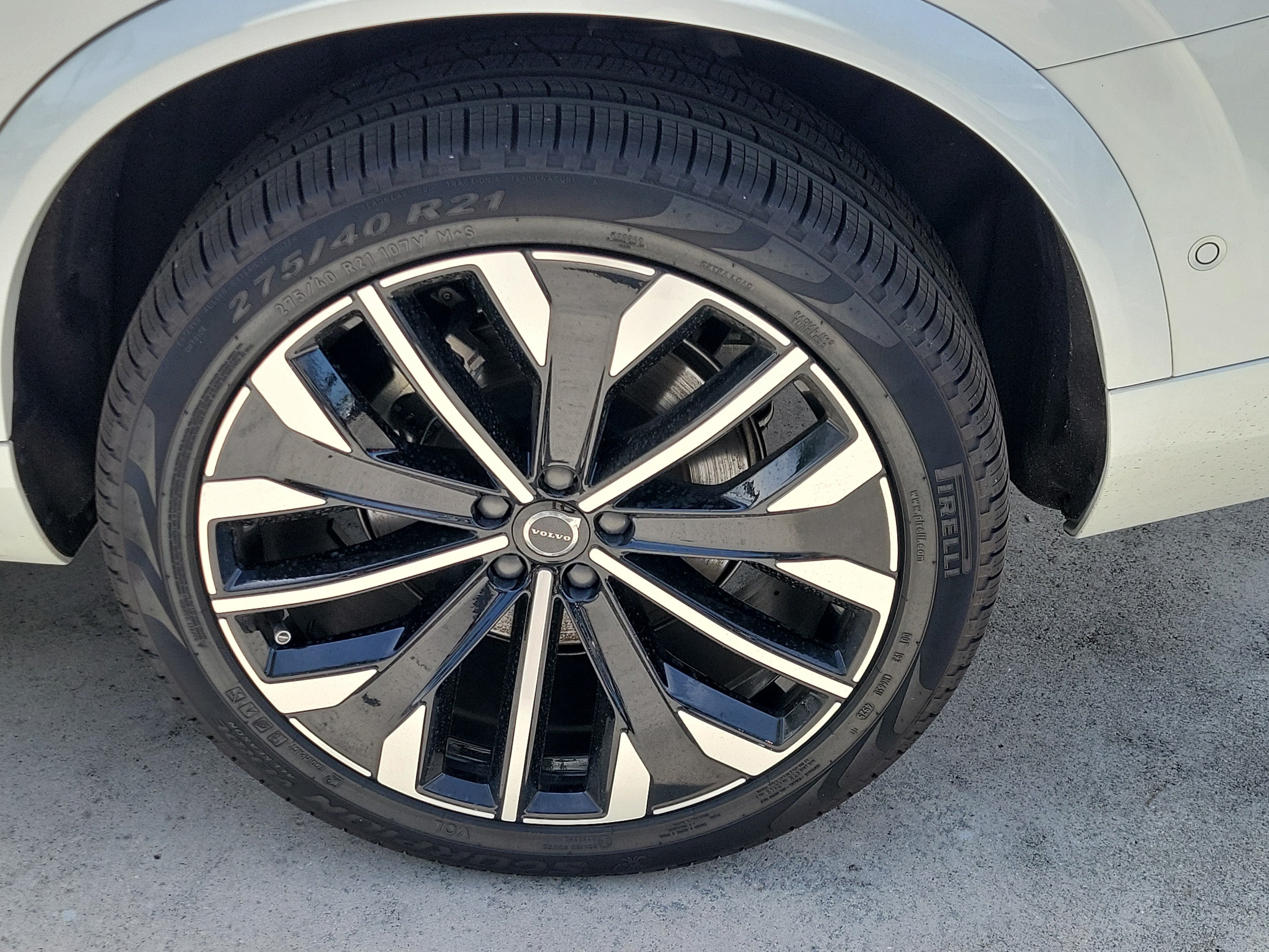 2025 Volvo XC90 Ultra - Photo 6