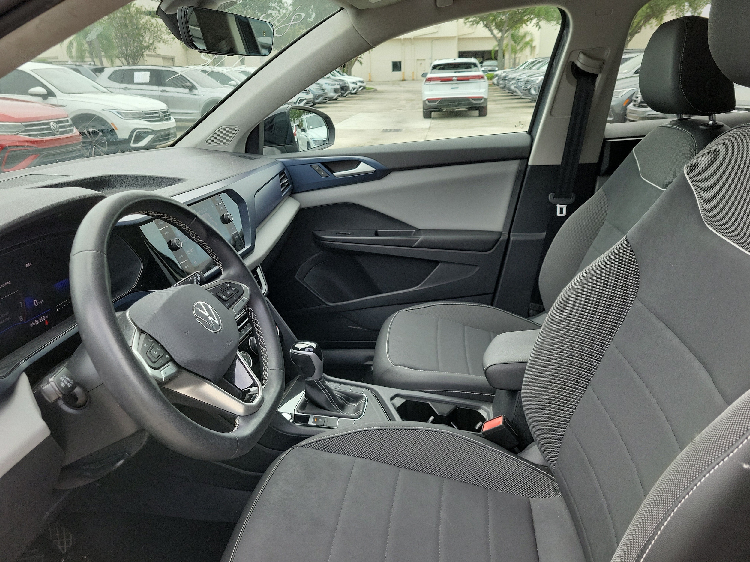 2023 Volkswagen Taos SE - Photo 17