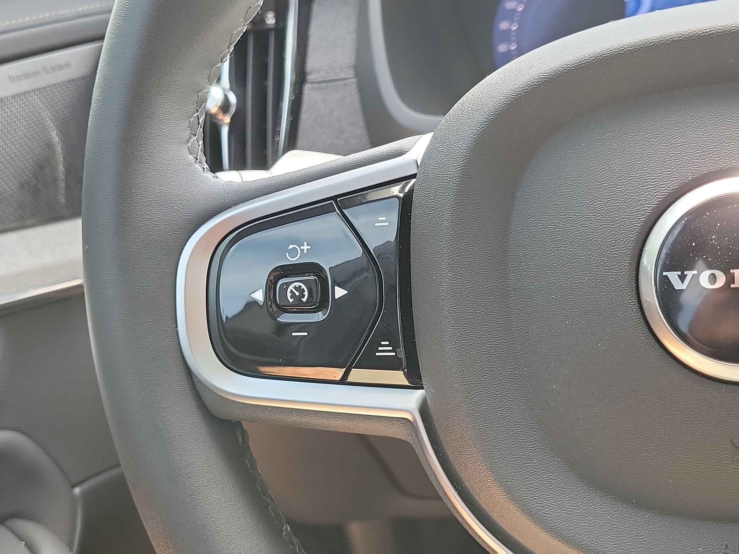 2025 Volvo XC90 Ultra - Photo 22