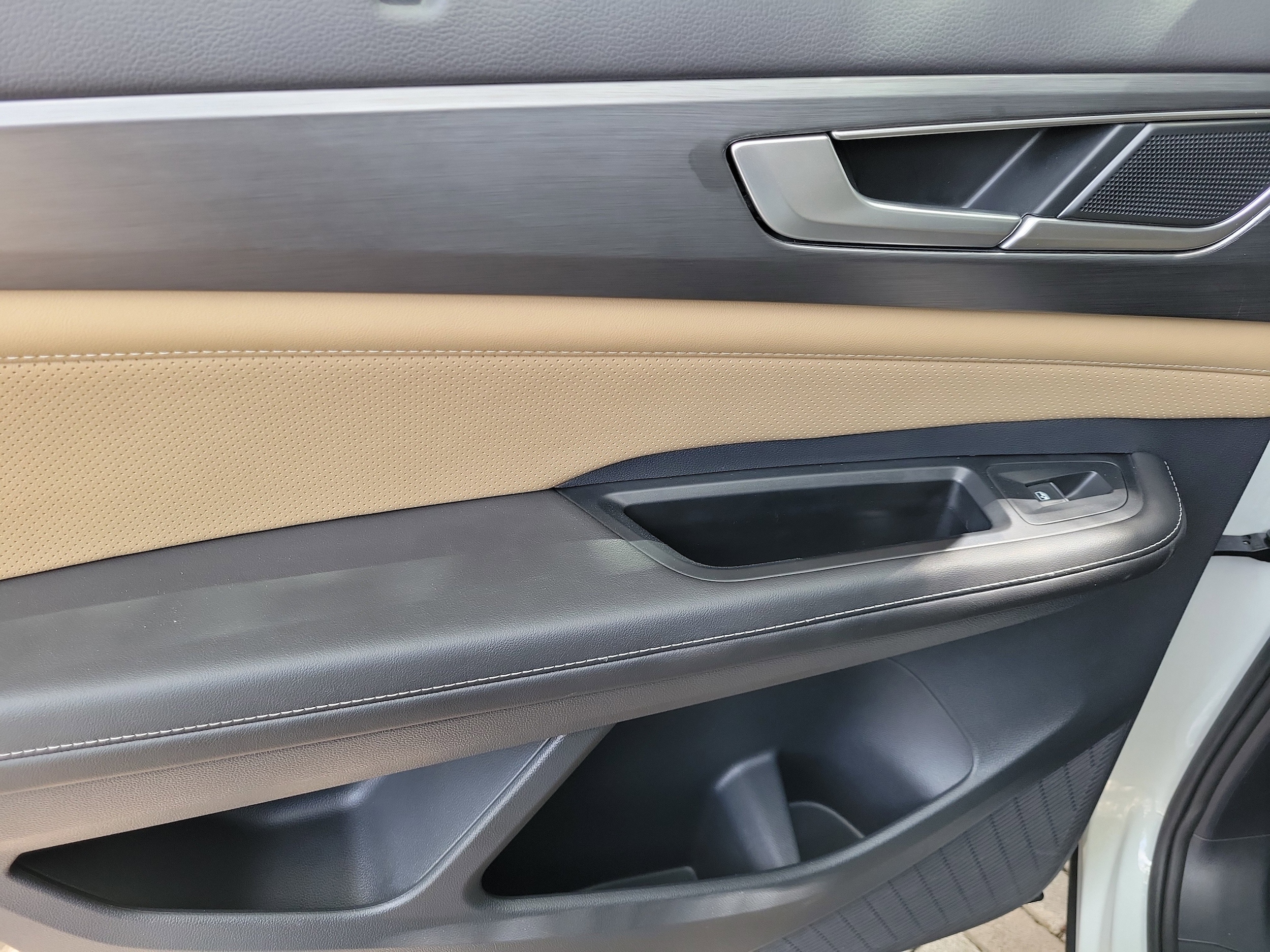 2024 Volkswagen Atlas Cross Sport SE w/Tech - Photo 14