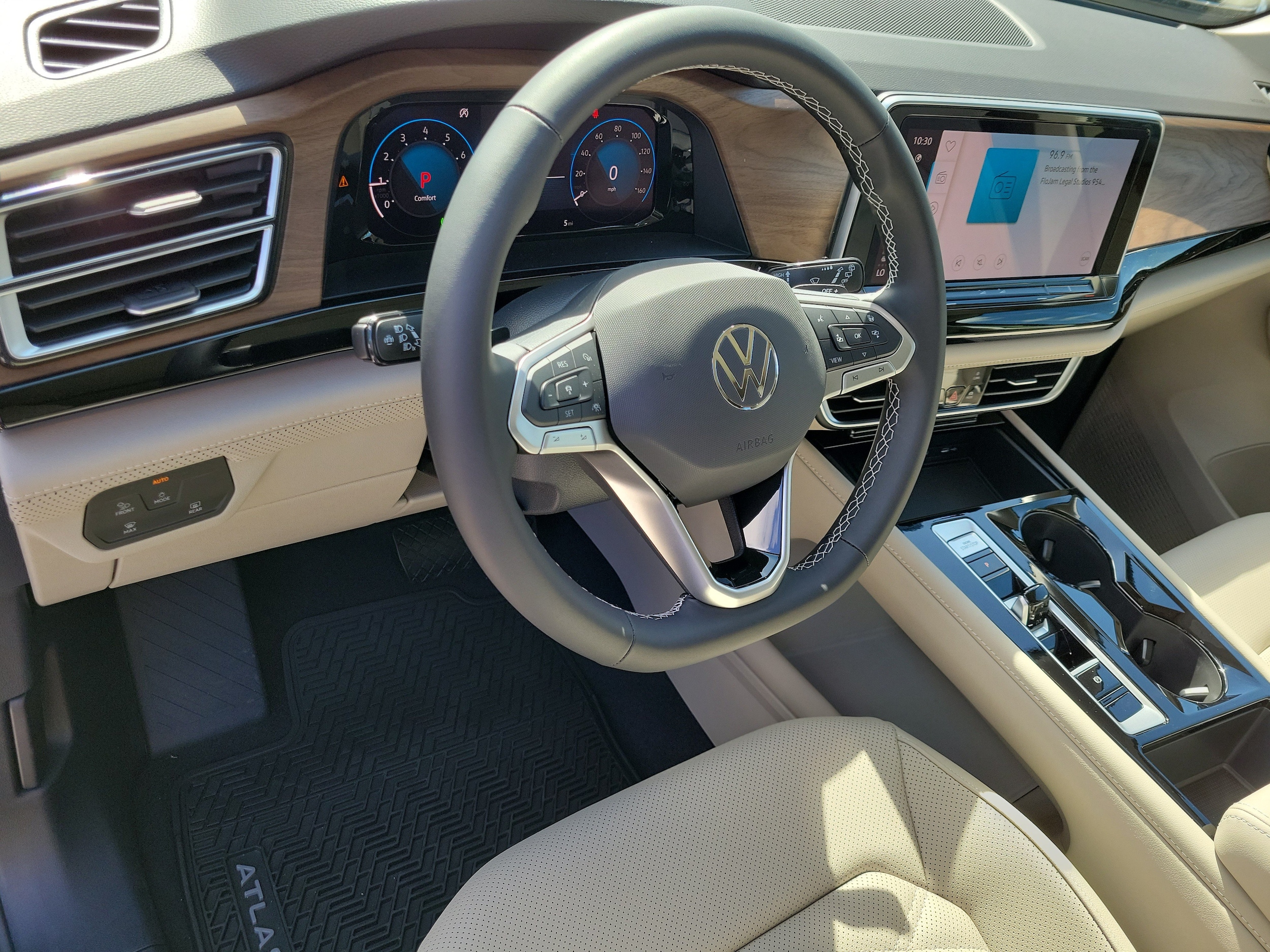 2026 Volkswagen Atlas SE w/Tech - Photo 9