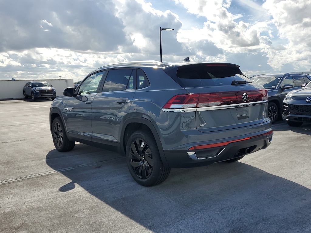 New 2026 Volkswagen Atlas Cross Sport 2.0T SE w/Technology SUV