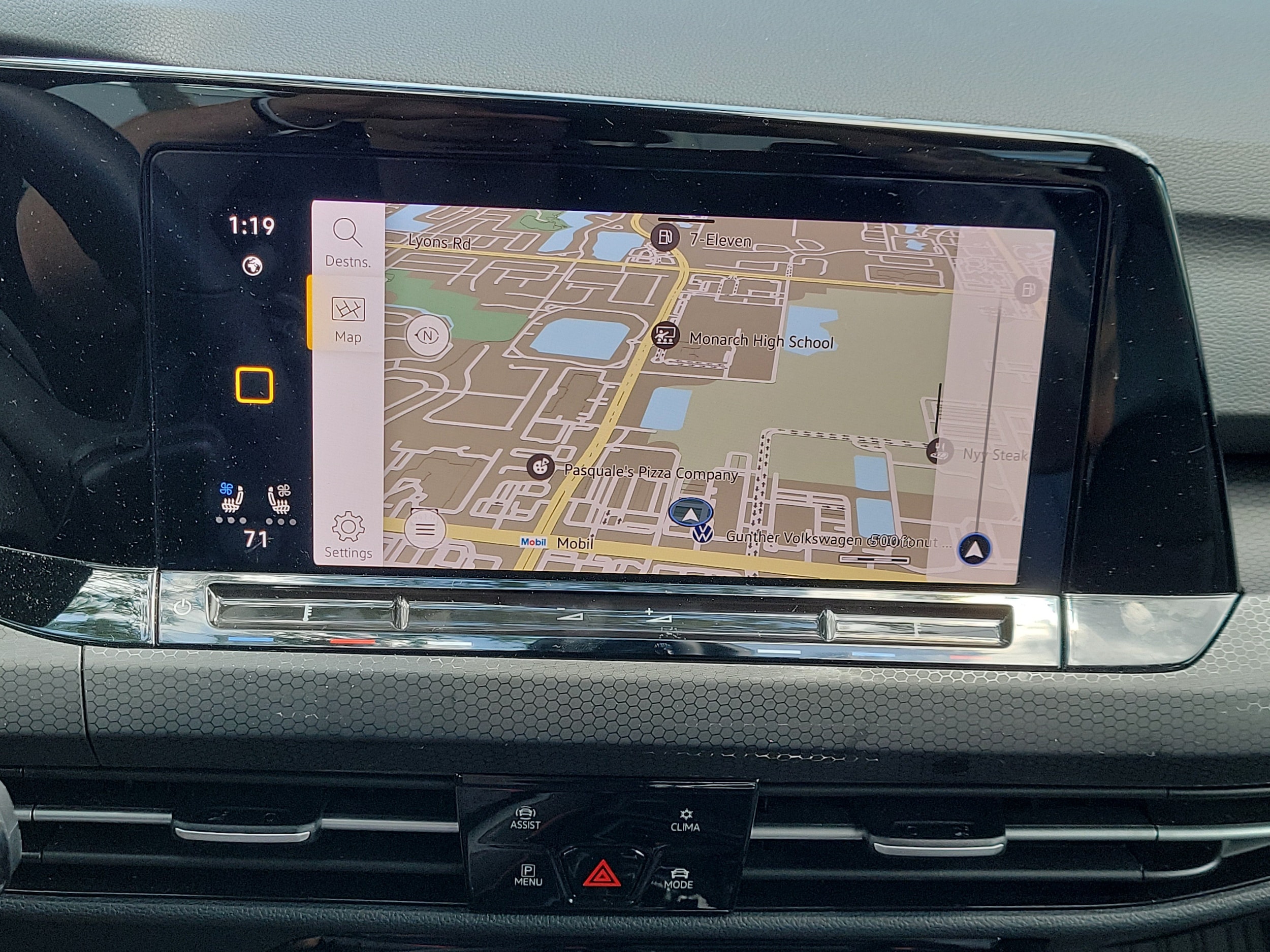 2024 Volkswagen Golf GTI SE - Photo 22
