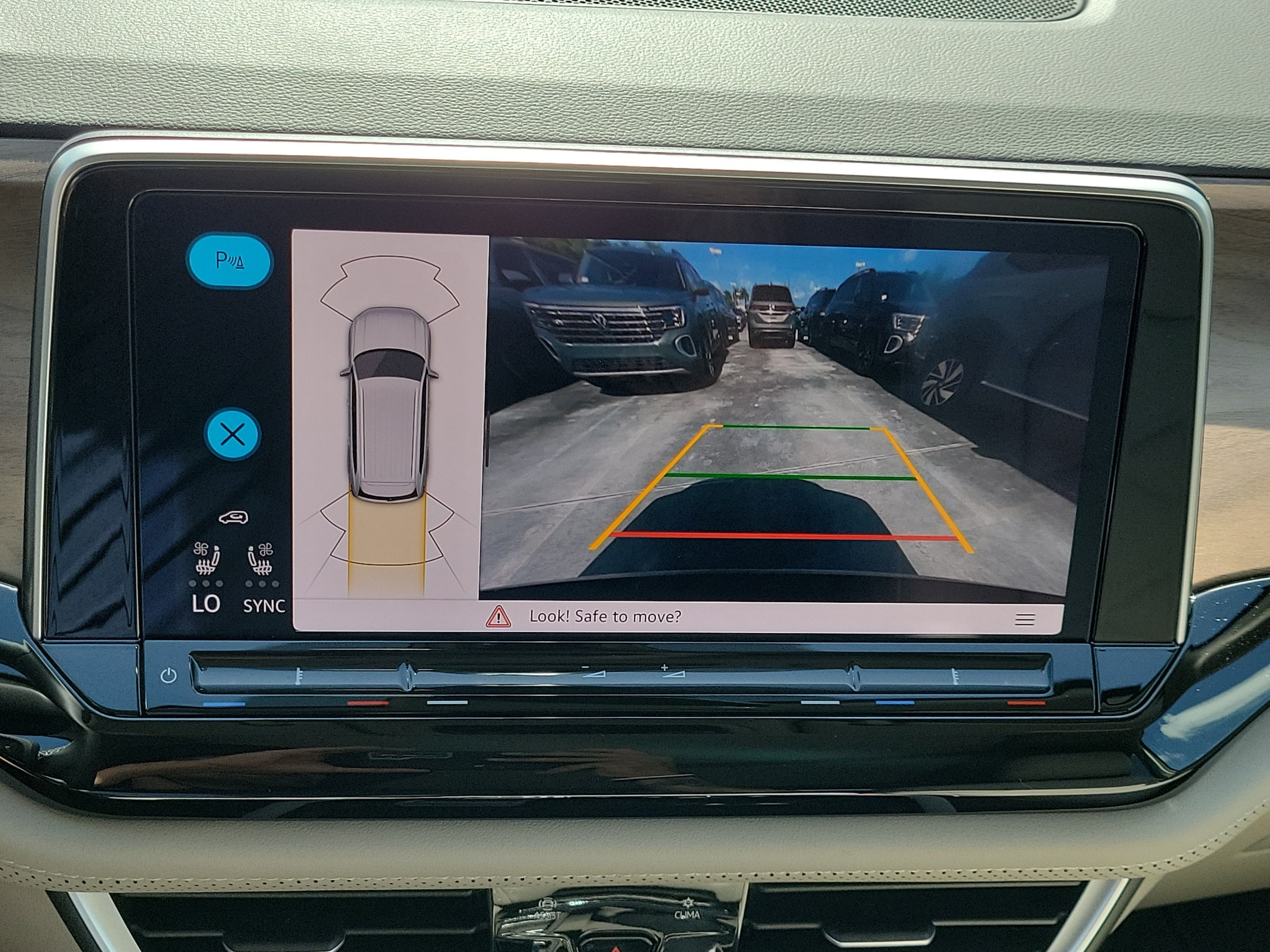 2026 Volkswagen Atlas SE w/Tech - Photo 12
