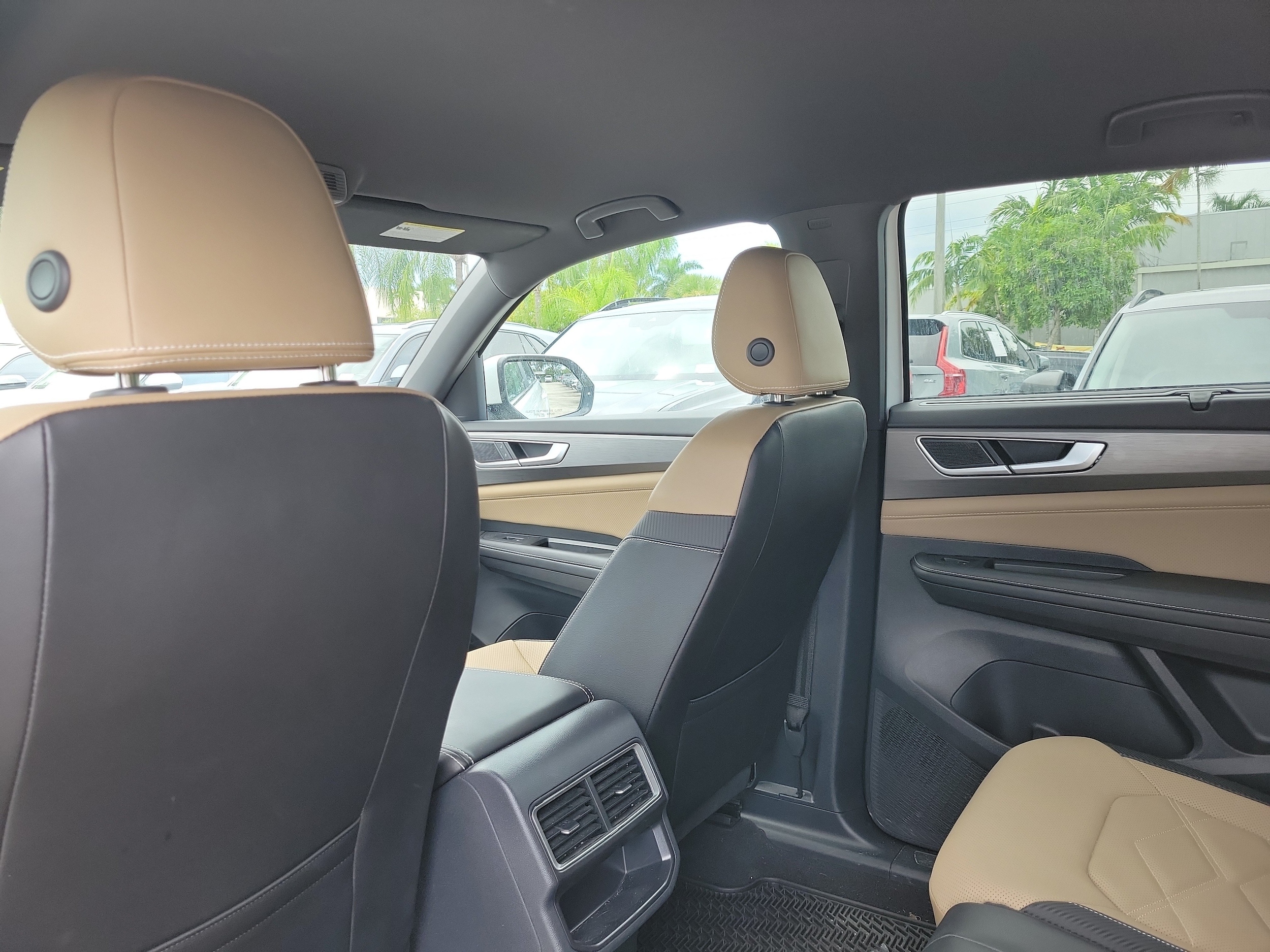 2024 Volkswagen Atlas Cross Sport SE w/Tech - Photo 15