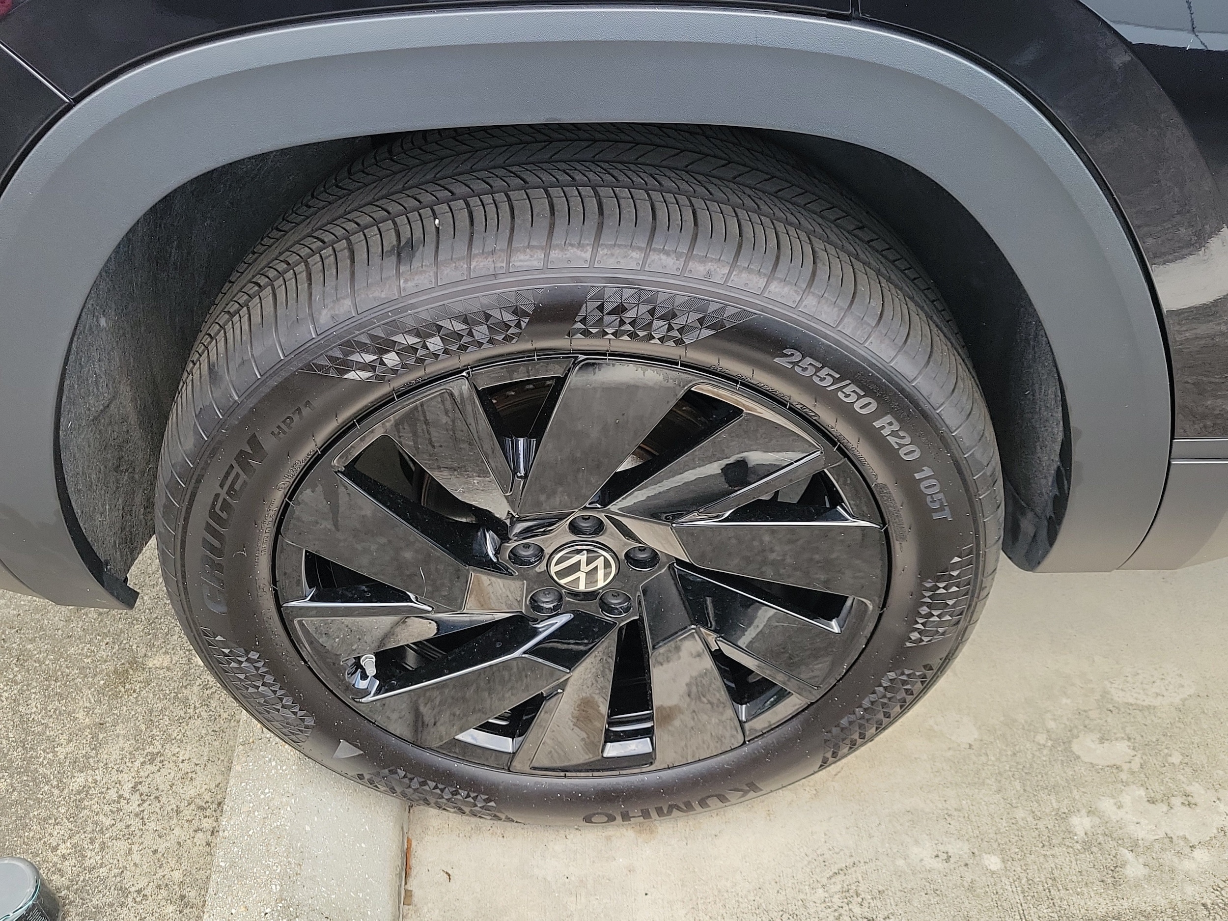2025 Volkswagen Atlas Cross Sport SE w/Tech - Photo 7