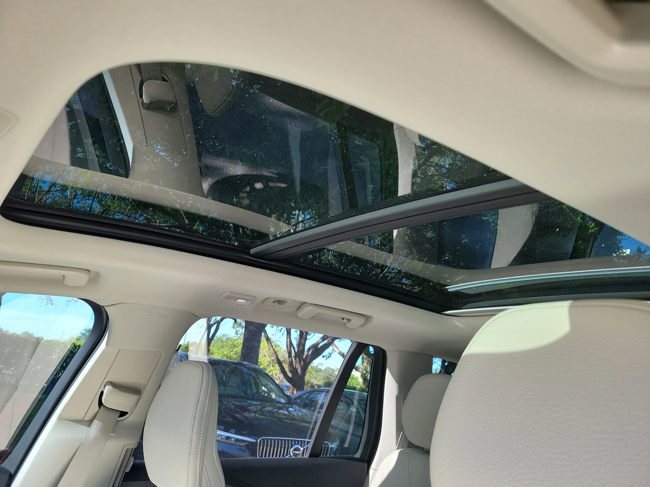 2025 Volvo XC90 Plus - Photo 22