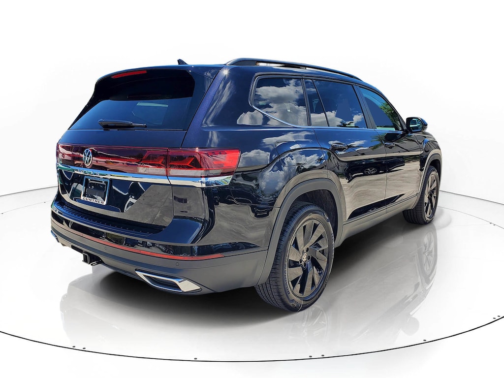 New 2026 Volkswagen Atlas SE w/Technology SUV