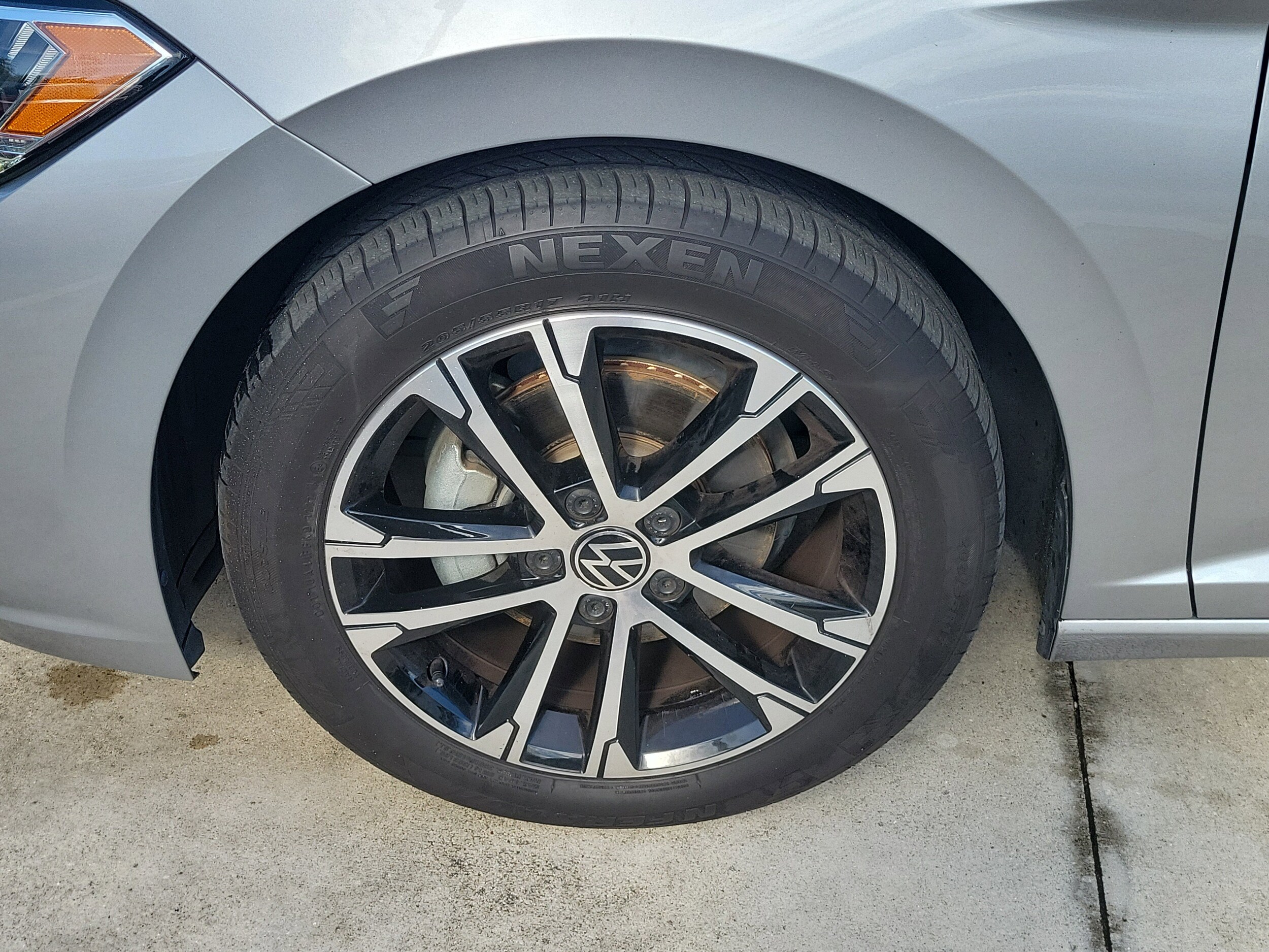 2023 Volkswagen Jetta 1.5T Sport photo 3