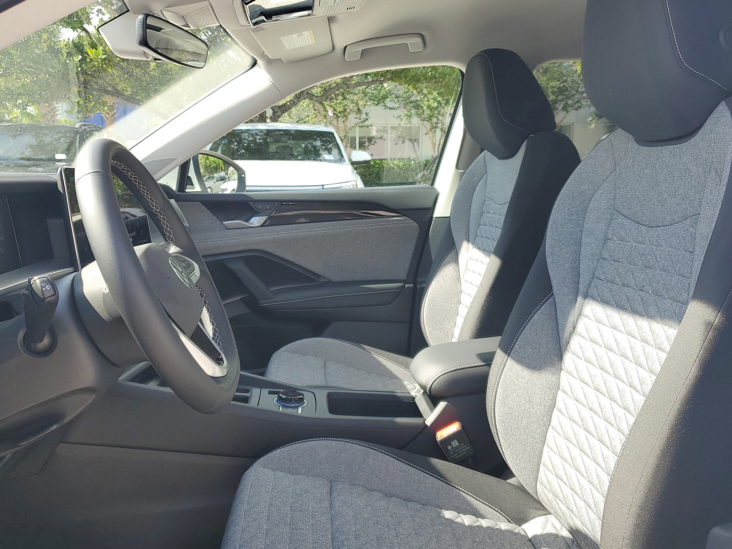 2025 Volkswagen Tiguan S - Photo 11