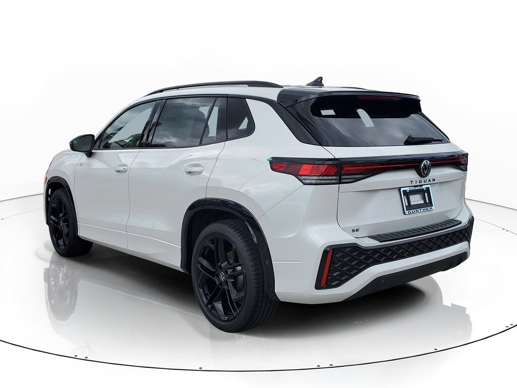 New 2026 Volkswagen Tiguan SE R-Line Black SUV