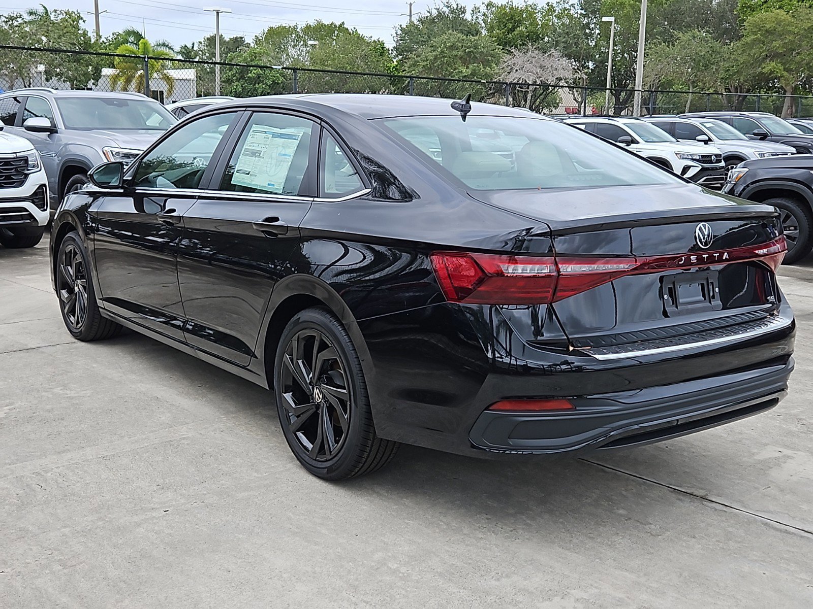 2025 Volkswagen Jetta 1.5T SE photo 4