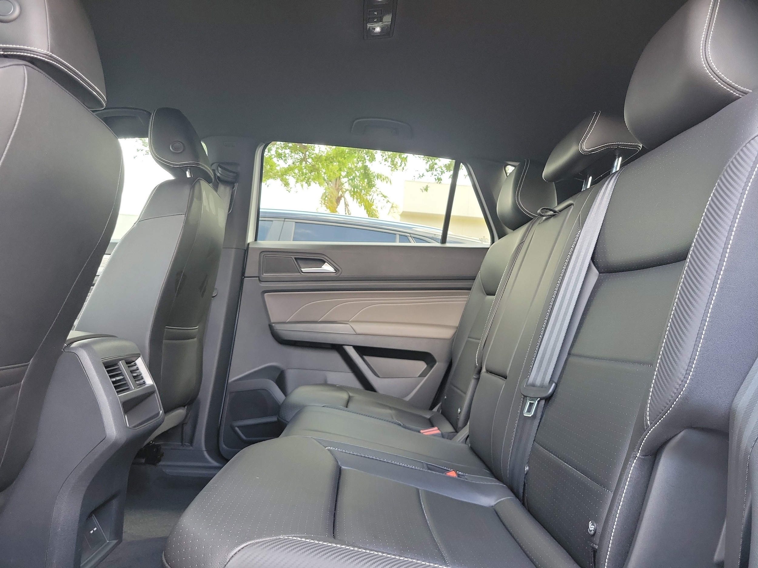 2023 Volkswagen Atlas Cross Sport SE w/Tech - Photo 7