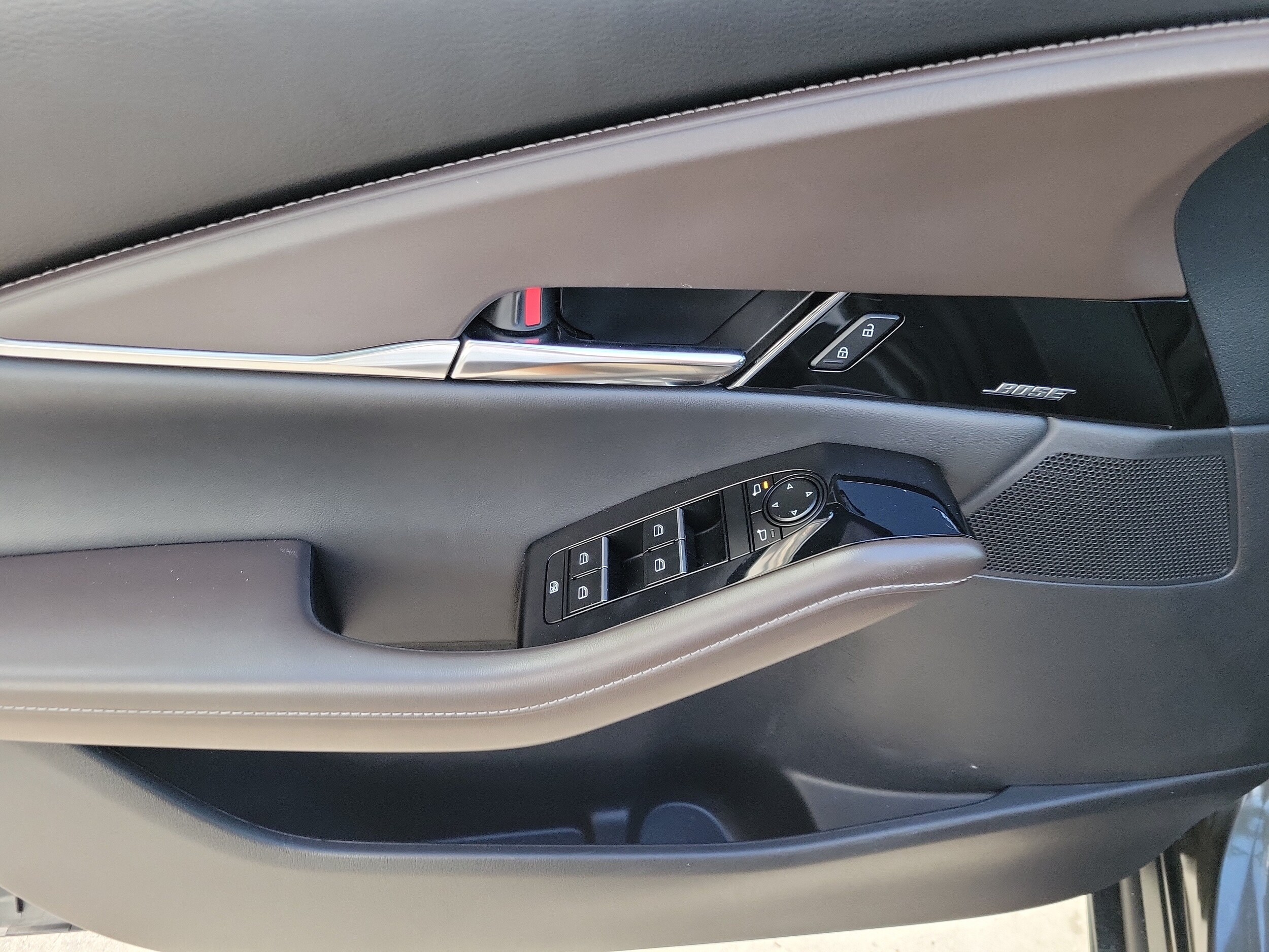 2024 Mazda CX-30 Premium - Photo 16