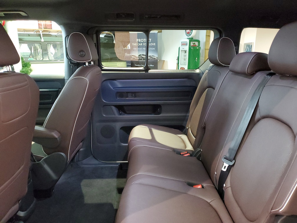 New 2025 Volkswagen ID. Buzz Pro S Van Passenger Van