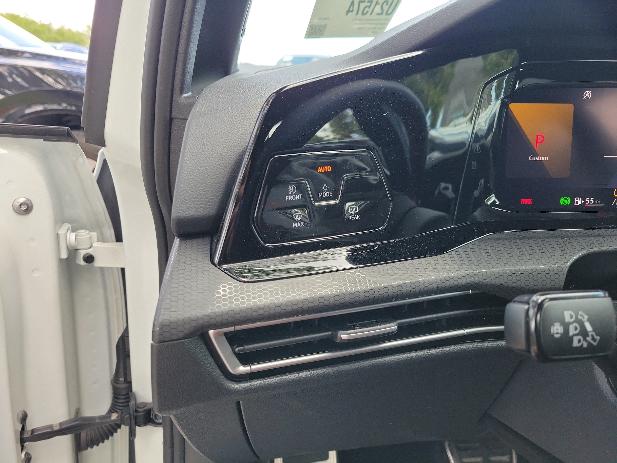 2024 Volkswagen Golf GTI SE - Photo 17