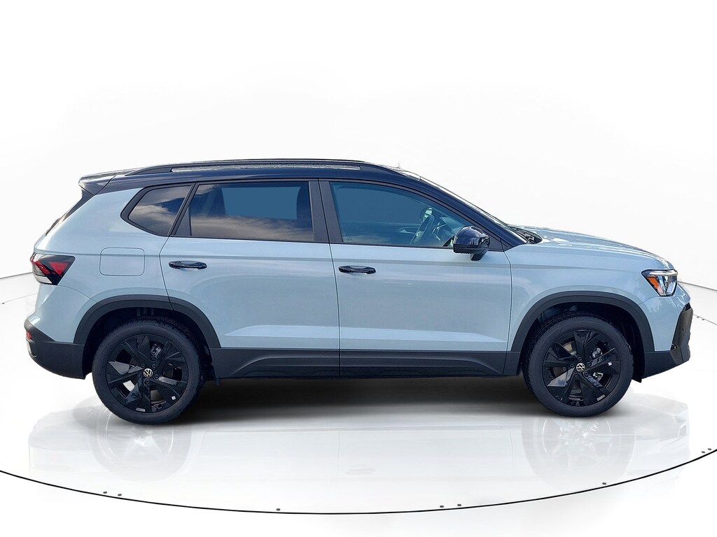 New 2026 Volkswagen Taos 1.5T SE Black SUV