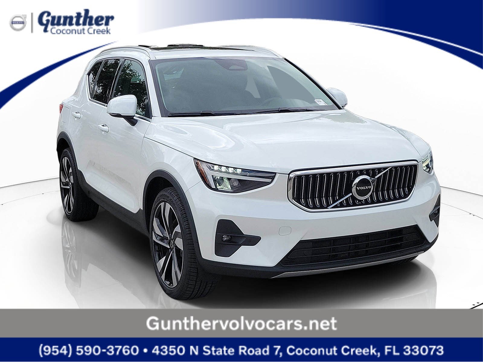 2023 Volvo XC40 B5 Plus Bright AWD's photo